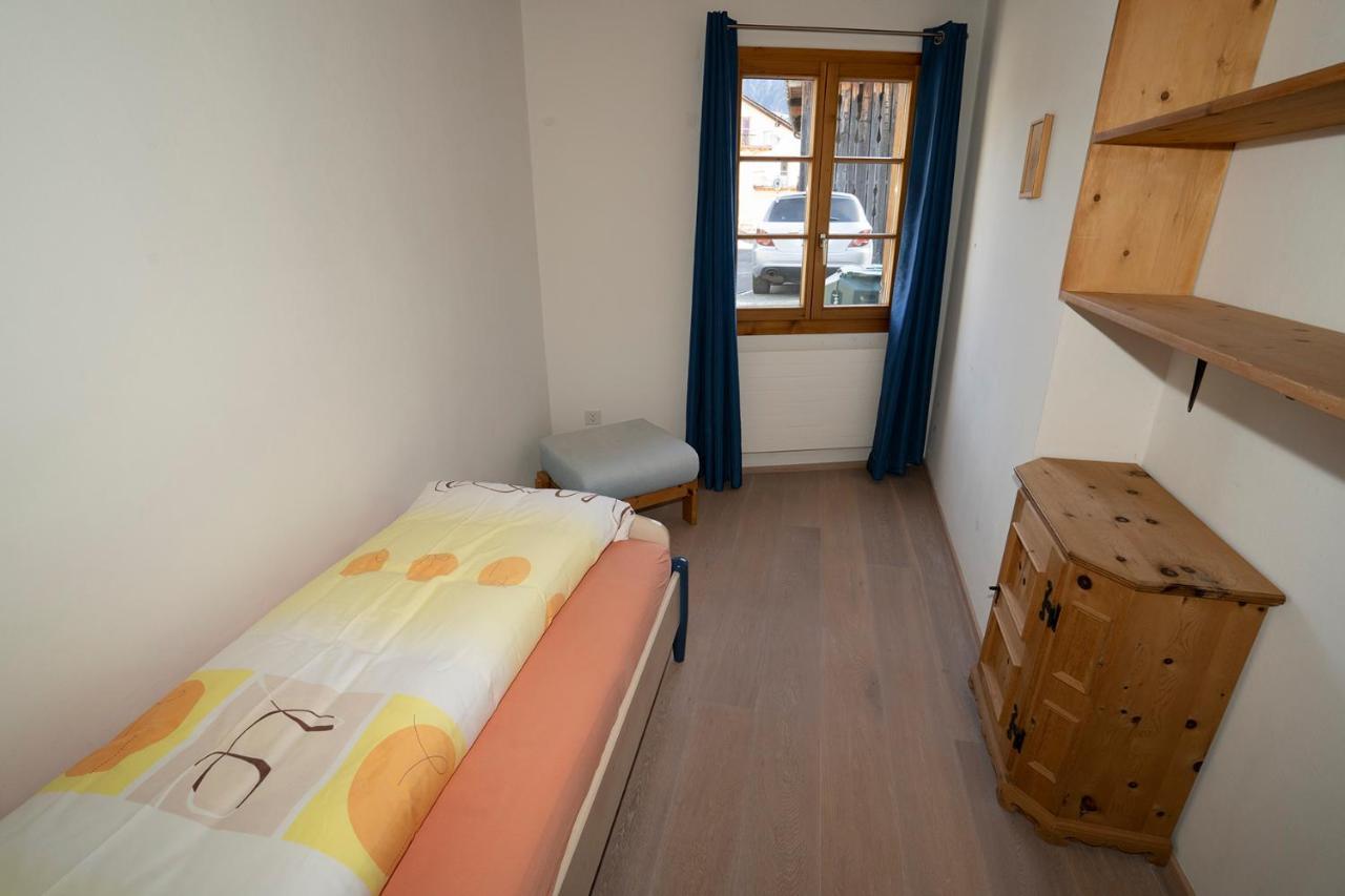 Chasa Nogler - Ferienwohnung Ramosch Eksteriør bilde